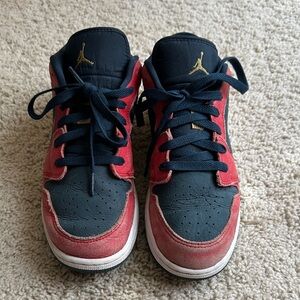 Jordan Kids Black and Red Low-Top Sneakers with Gold Logo